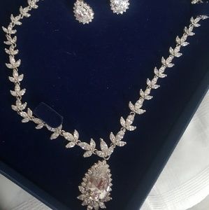 Personal Accents necklace with earrings.